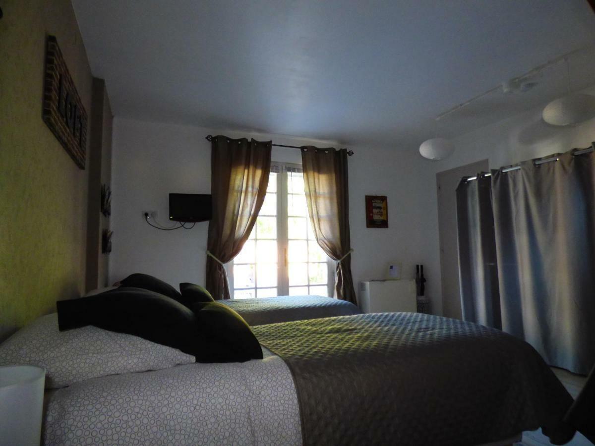 Chambres D'Hotes Les Muscaris Feins-en-Gatinais Exterior foto
